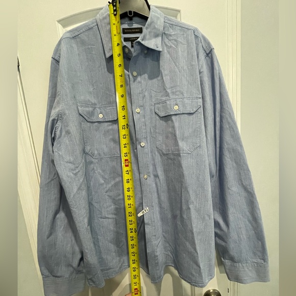 Banana republic XL standard fit blue dress shirt - Picture 2 of 4